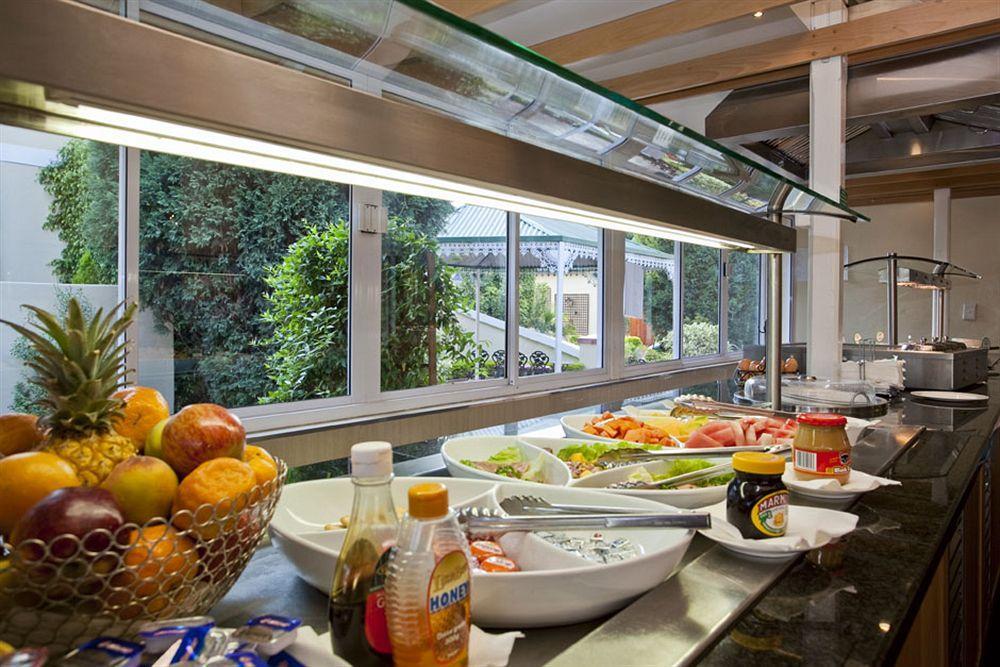 Sentinel Luxury Suite Hotel พริทอเรีย ภายนอก รูปภาพ