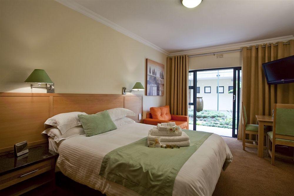 Sentinel Luxury Suite Hotel พริทอเรีย ภายนอก รูปภาพ
